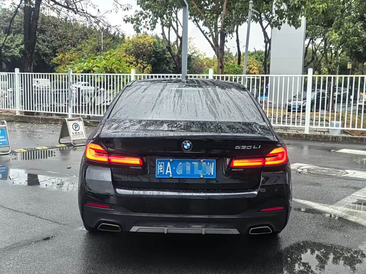 Фото 3 - BMW 5 Series