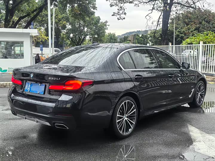 Фото 4 - BMW 5 Series