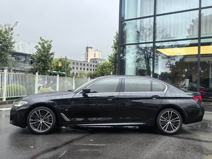 Фото 5 - BMW 5 Series