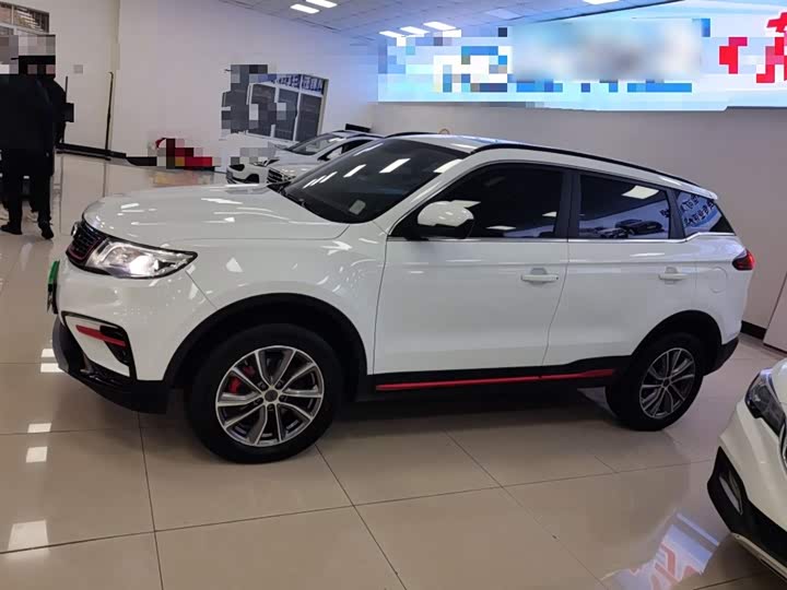 Фото 5 - Geely Atlas