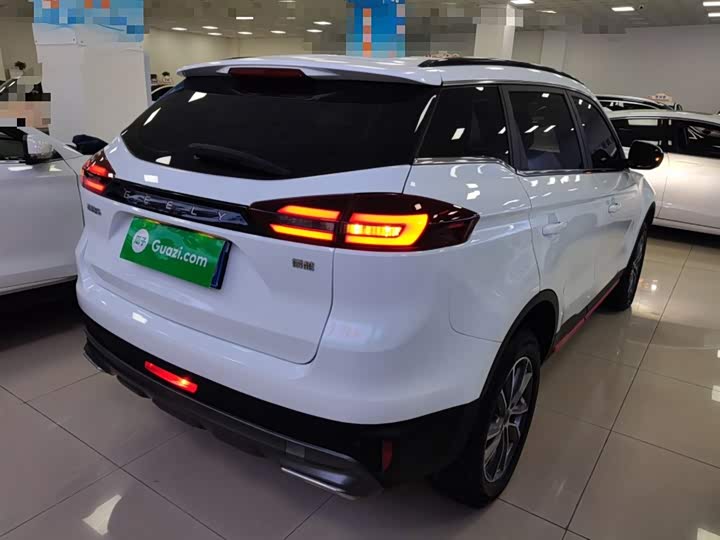 Фото 7 - Geely Atlas