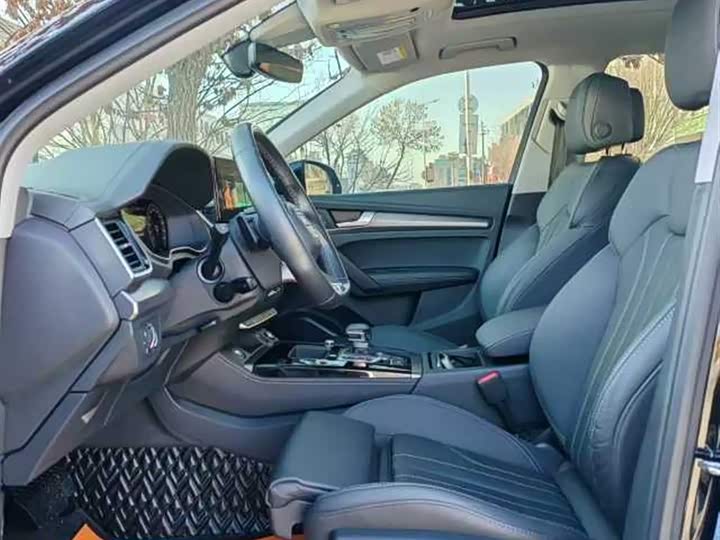 Фото 4 - Audi Q5L