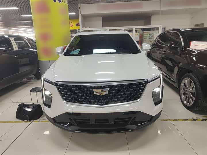 Фото 3 - Cadillac XT4