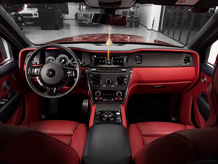 Фото 9 - Rolls-Royce Cullinan