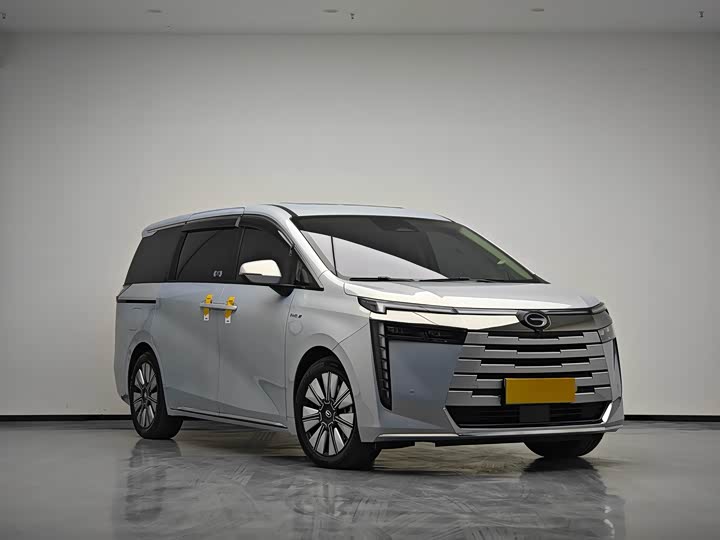 Фото 3 - GAC Trumpchi E8