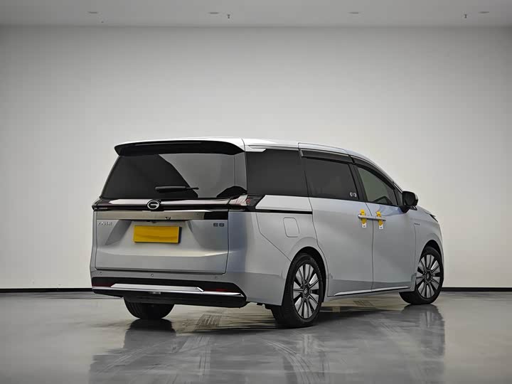 Фото 4 - GAC Trumpchi E8