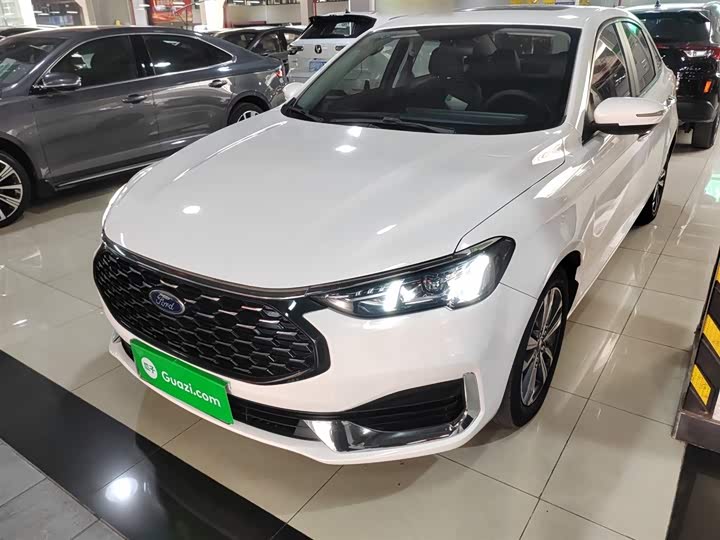 Фото 1 - Ford Escort