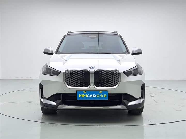 Фото 2 - BMW iX1