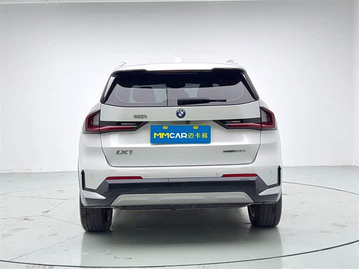 Фото 4 - BMW iX1