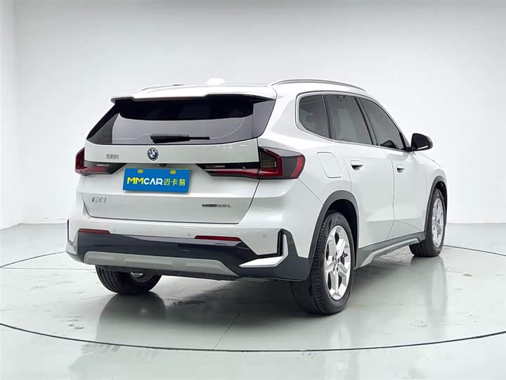 Фото 6 - BMW iX1