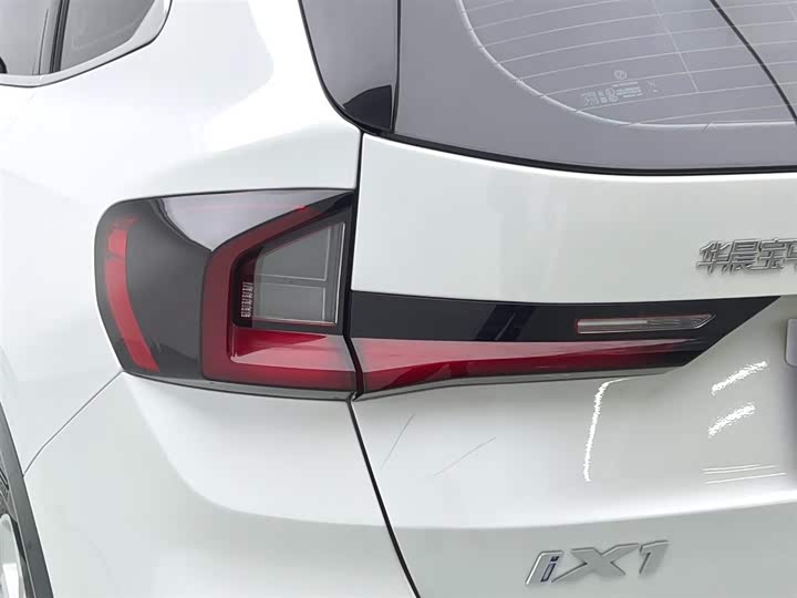 Фото 7 - BMW iX1