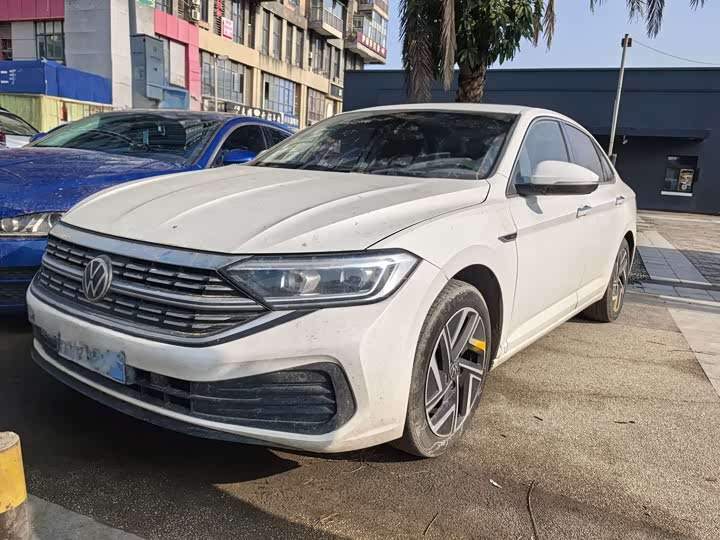 Фото 1 - Volkswagen Sagitar L