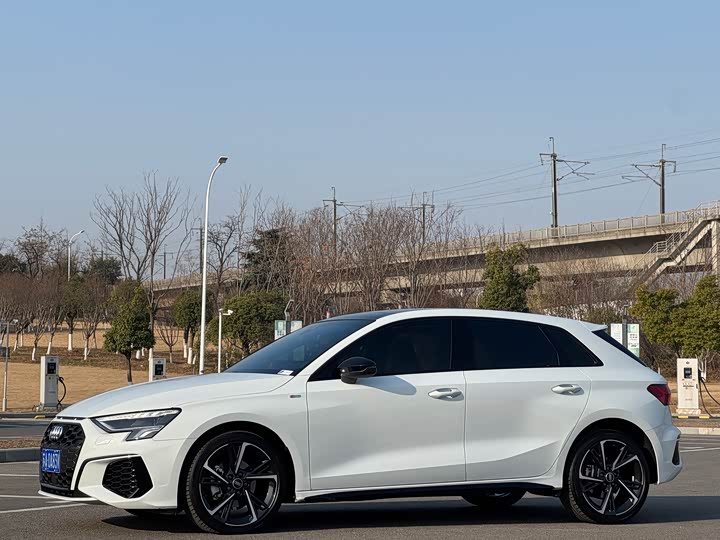 Фото 1 - Audi A3