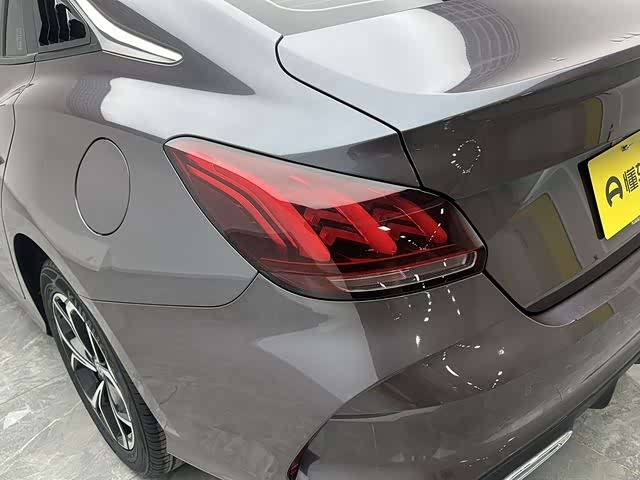 Фото 8 - MG Motor 5