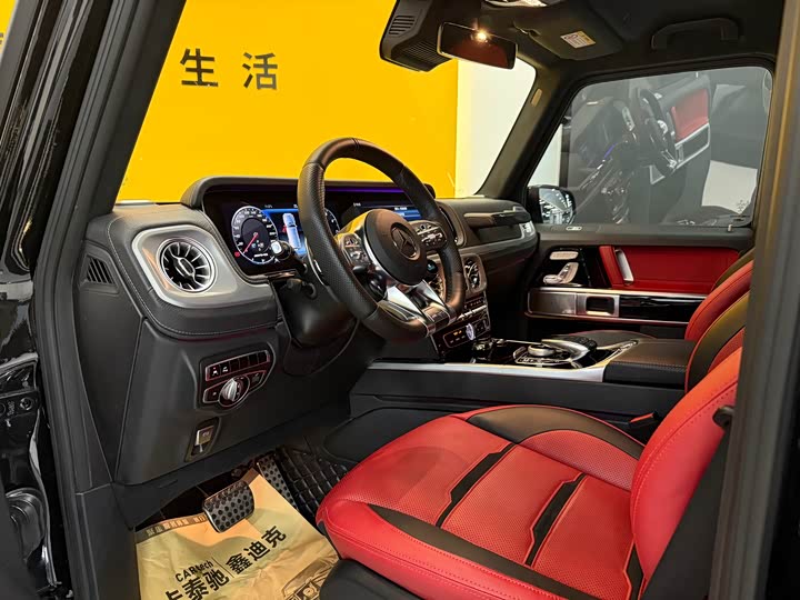 Фото 8 - Mercedes-Benz G-Class AMG