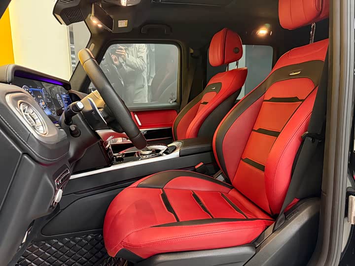 Фото 9 - Mercedes-Benz G-Class AMG