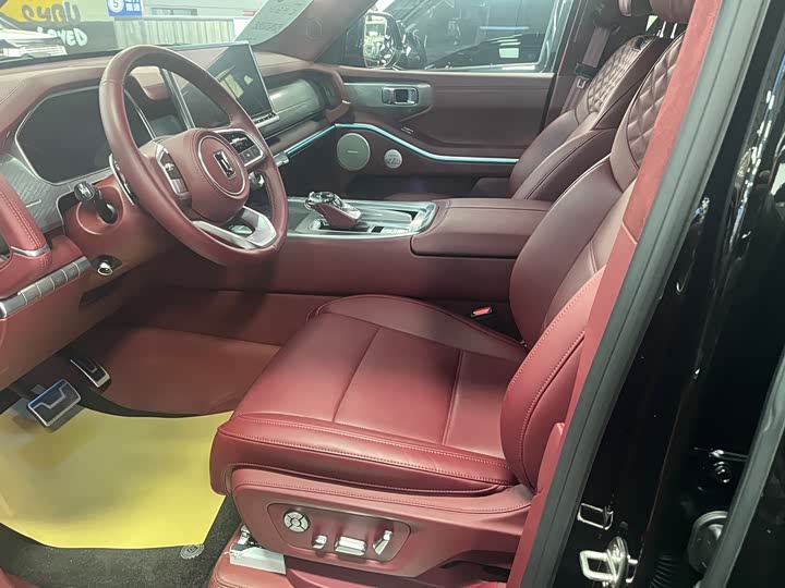 Фото 8 - Tank 700 Hybrid