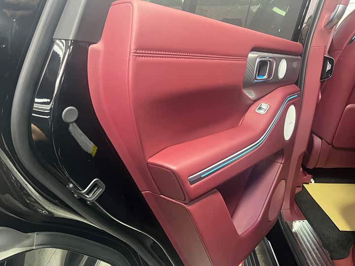 Фото 9 - Tank 700 Hybrid