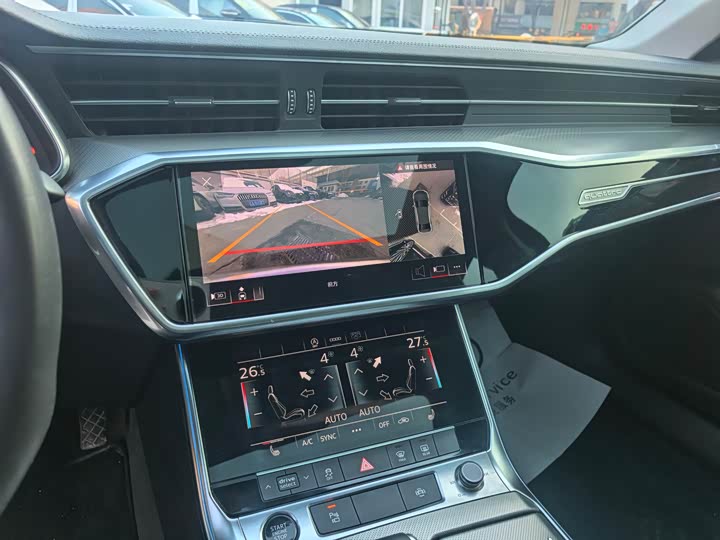 Фото 7 - Audi A6L