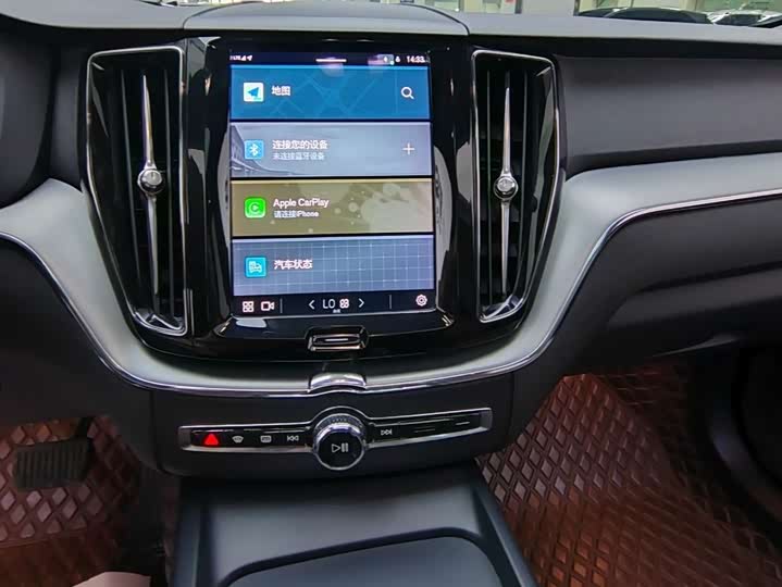 Фото 4 - Volvo XC60