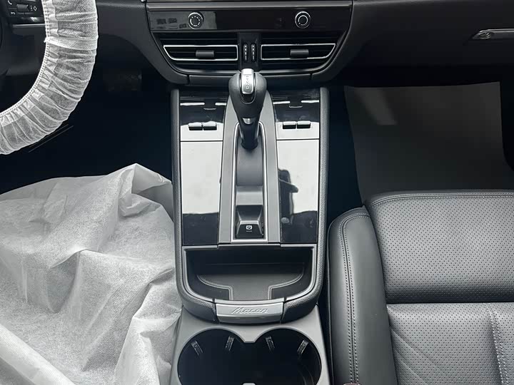 Фото 9 - Porsche Macan