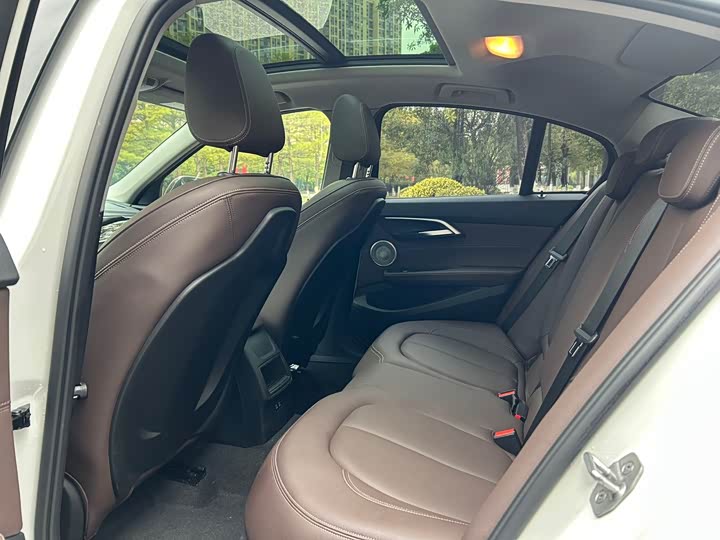 Фото 8 - BMW 1 Series