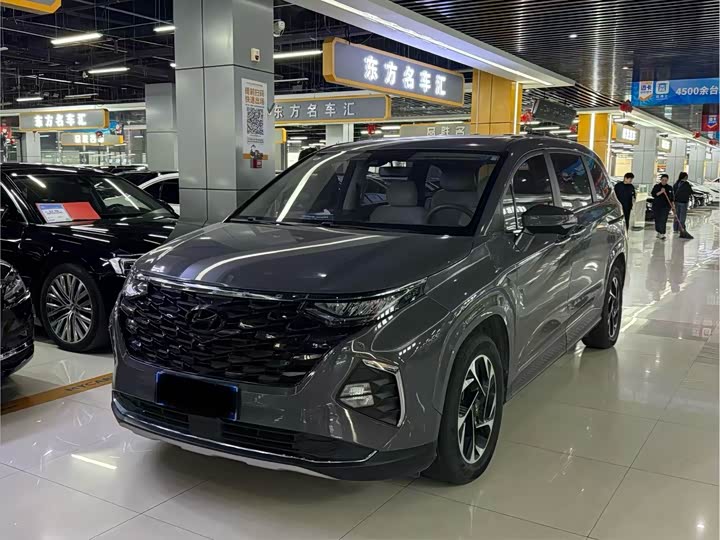 Фото 1 - Hyundai Custo