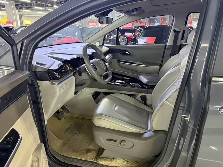 Фото 3 - Hyundai Custo