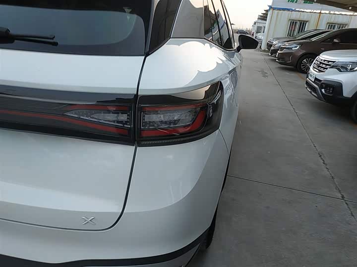 Фото 8 - Volkswagen ID.4 X