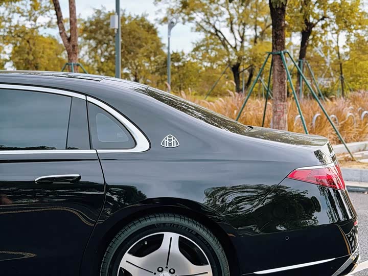 Фото 3 - Mercedes-Benz Maybach S-Class