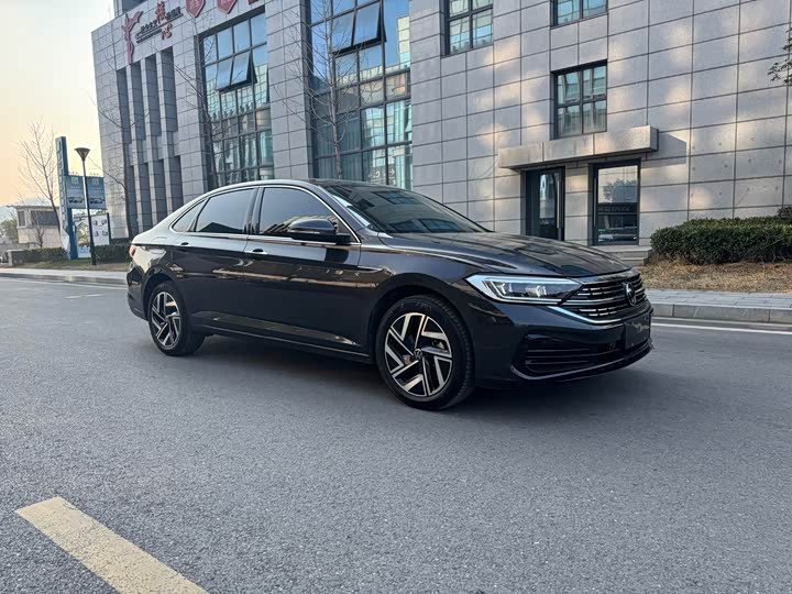 Фото 4 - Volkswagen Sagitar L