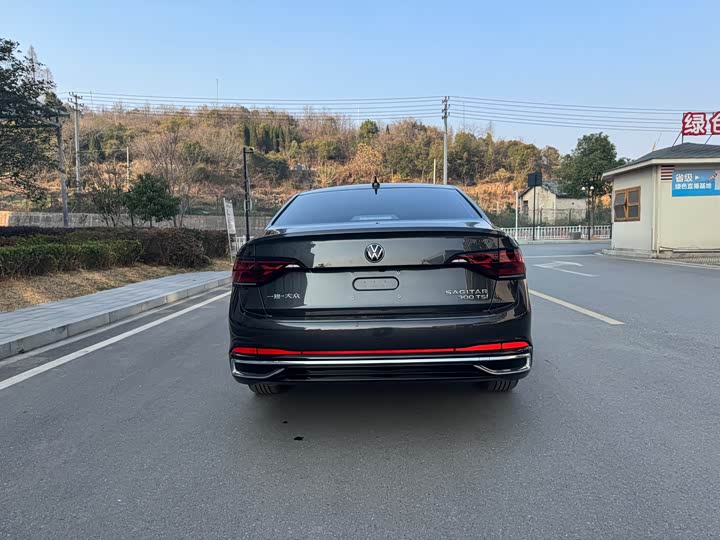 Фото 7 - Volkswagen Sagitar L