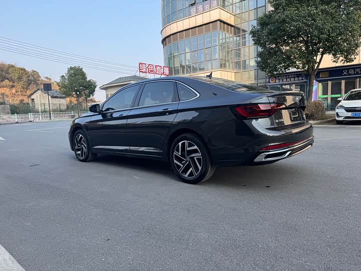 Фото 8 - Volkswagen Sagitar L