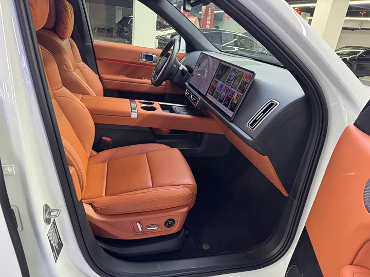 Фото 7 - LiXiang L6