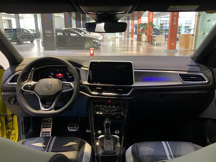 Фото 6 - Volkswagen T-Roc