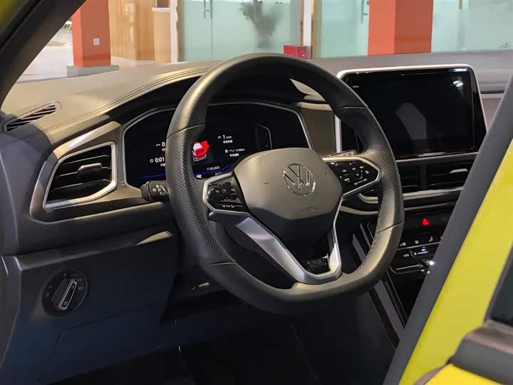 Фото 8 - Volkswagen T-Roc