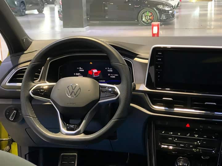 Фото 9 - Volkswagen T-Roc