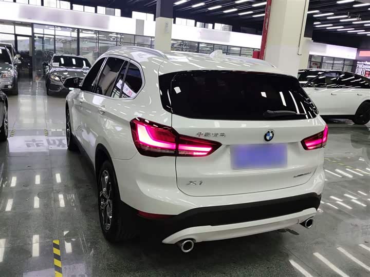 Фото 5 - BMW X1