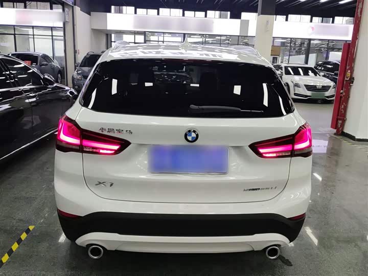 Фото 6 - BMW X1