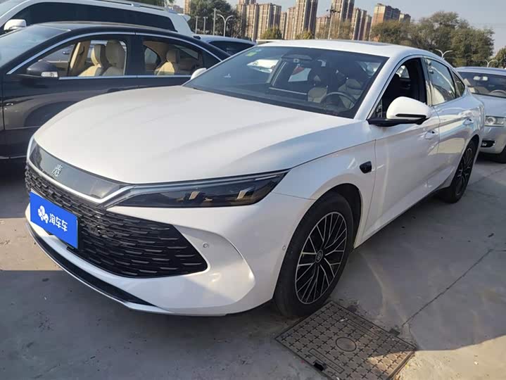 Фото 1 - BYD Qin L