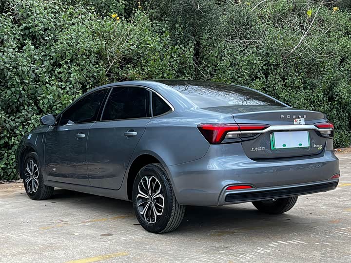 Фото 5 - Roewe i6 Max EV