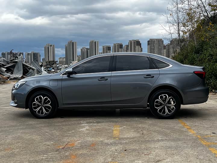 Фото 7 - Roewe i6 Max EV