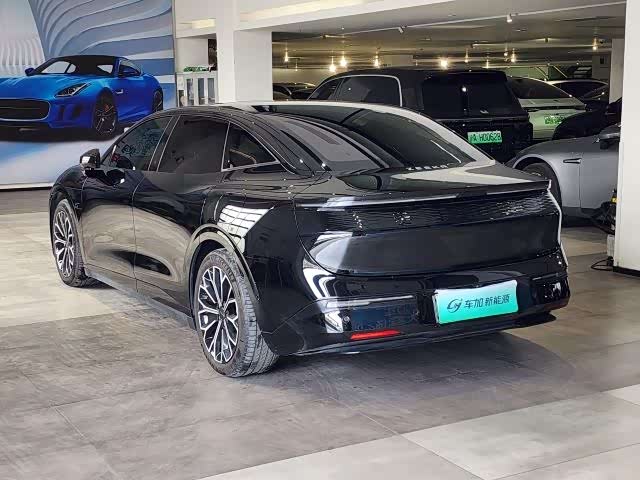 Фото 9 - Zeekr 007