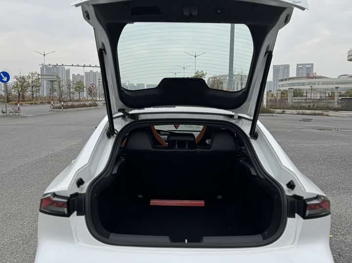 Фото 9 - Changan UNI-V