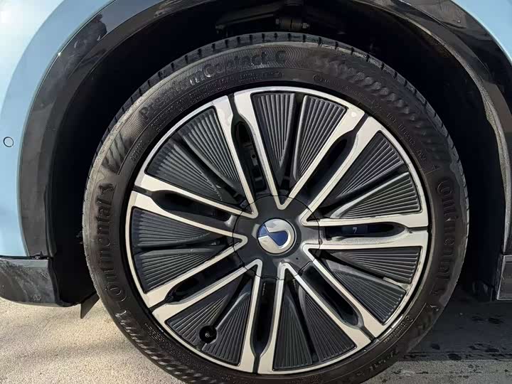 Фото 3 - Denza N7