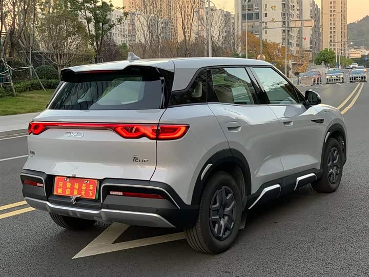 Фото 4 - BYD Yuan Up