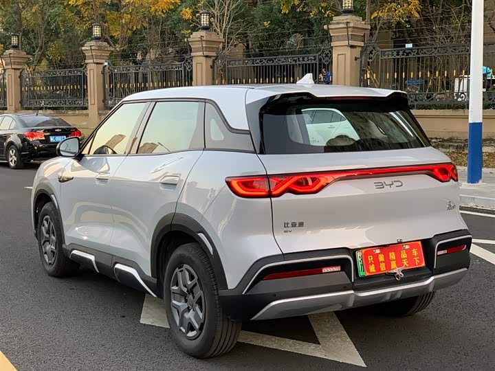 Фото 6 - BYD Yuan Up