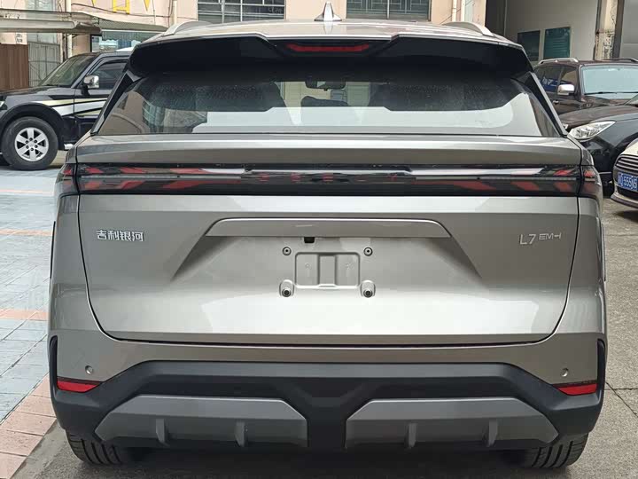 Фото 4 - Geely Galaxy L7