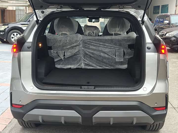 Фото 6 - Geely Galaxy L7