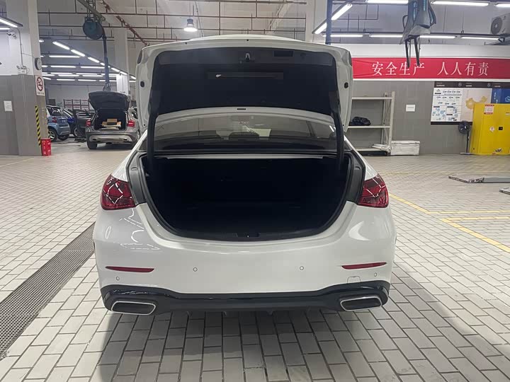 Фото 8 - Mercedes-Benz C-Class